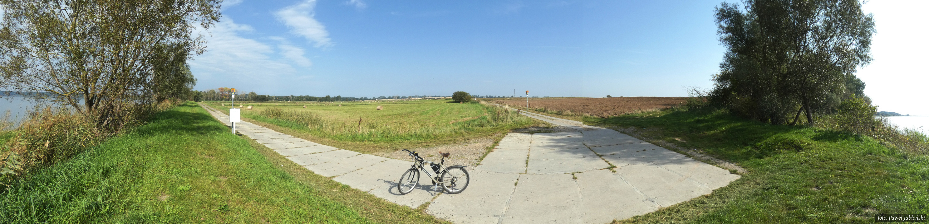 Panorama pól między Wolinem a Płocinem
